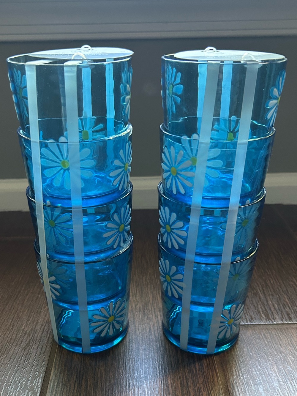 Blue Daisy The Farmhouse by Rachel Ashwell Plastic Tumbler Sets - 2 Packs of 4